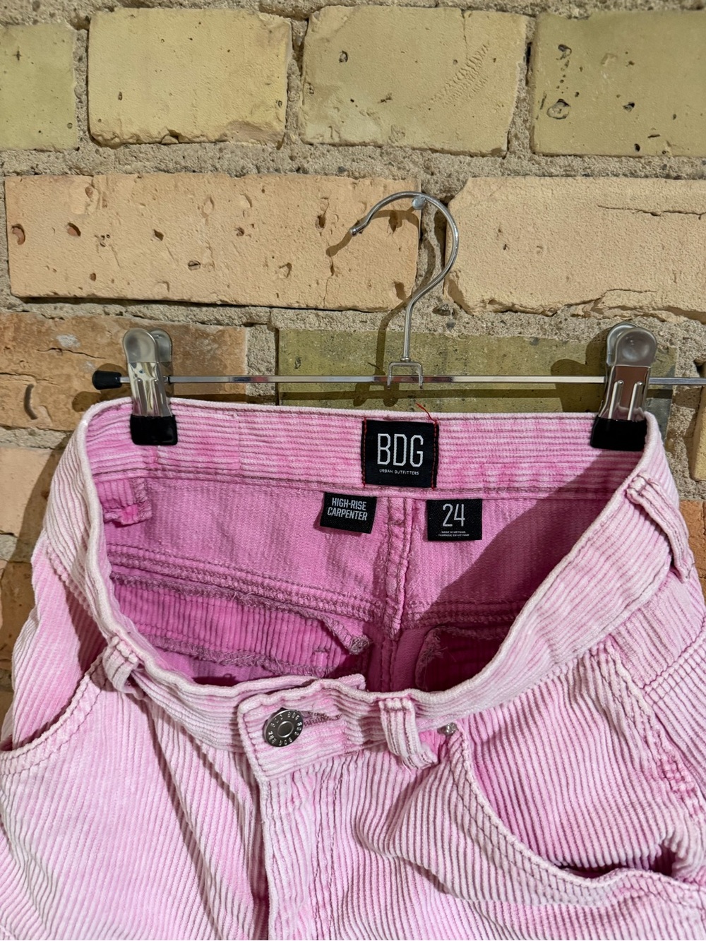 Pink High rise carpenter shorts - Picture 4 of 6
